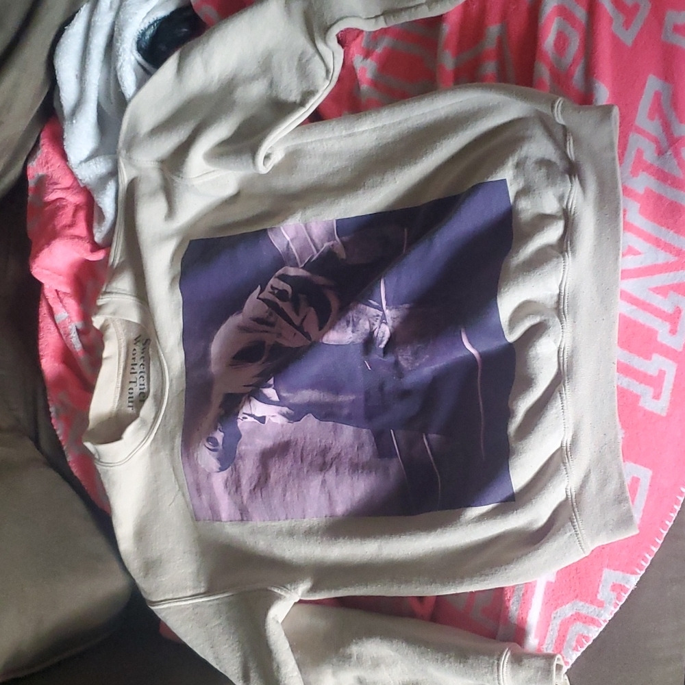 Ariana Grande Sweetener Crewneck